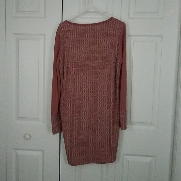 Top - Picture 2 of 3